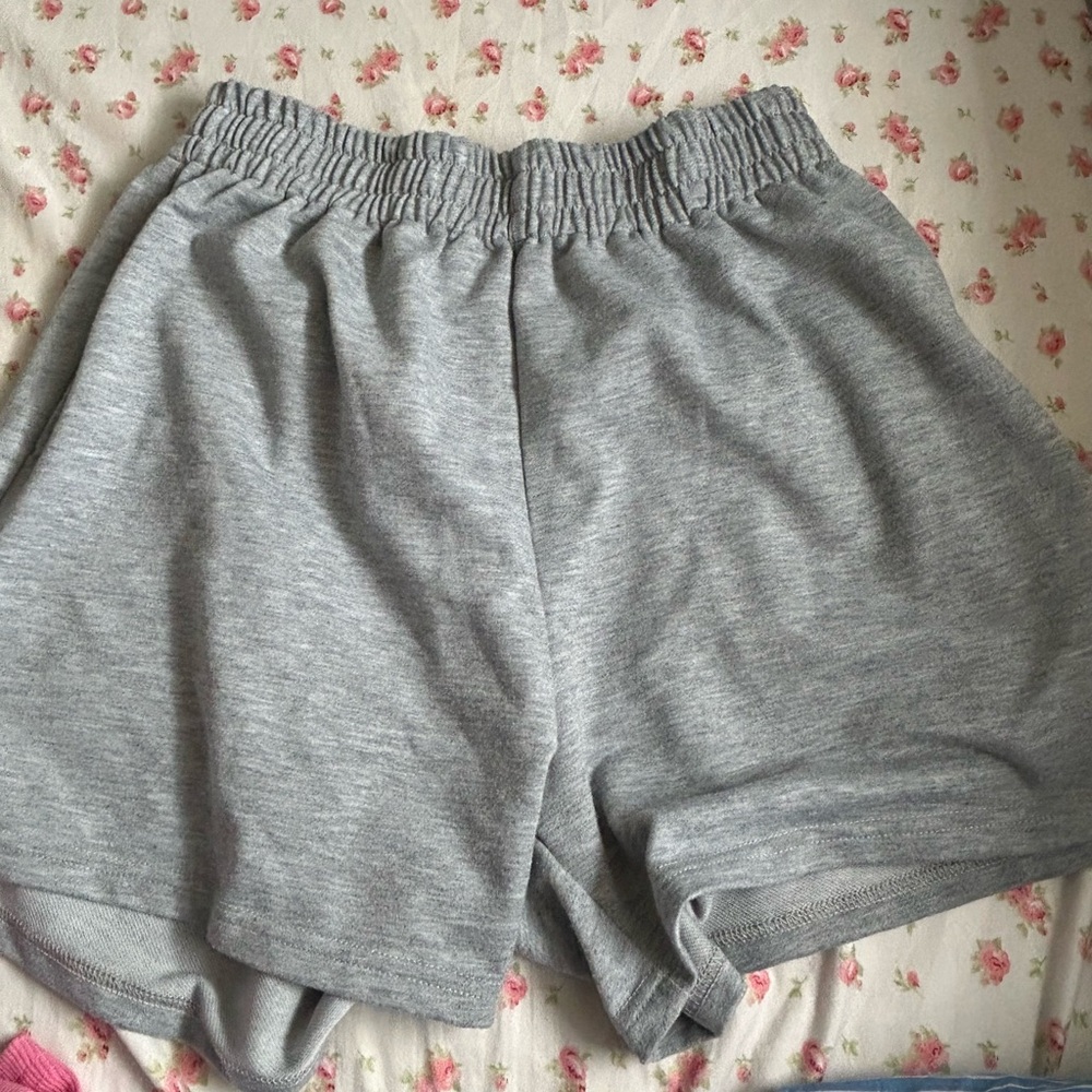 grey shorts small